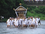 川瀬祭り・神輿洗い